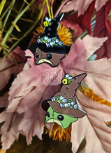 Load image into Gallery viewer, &quot;Pockets the Freg&quot; Original Character Hard Enamel Pin by Scribble Creatures
